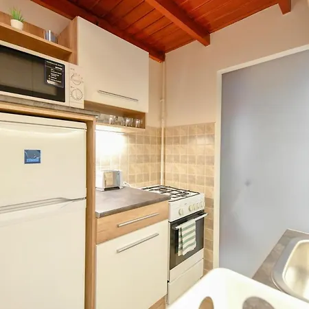 Cosy Studioflat In Downtown Bp,harsfa Str *